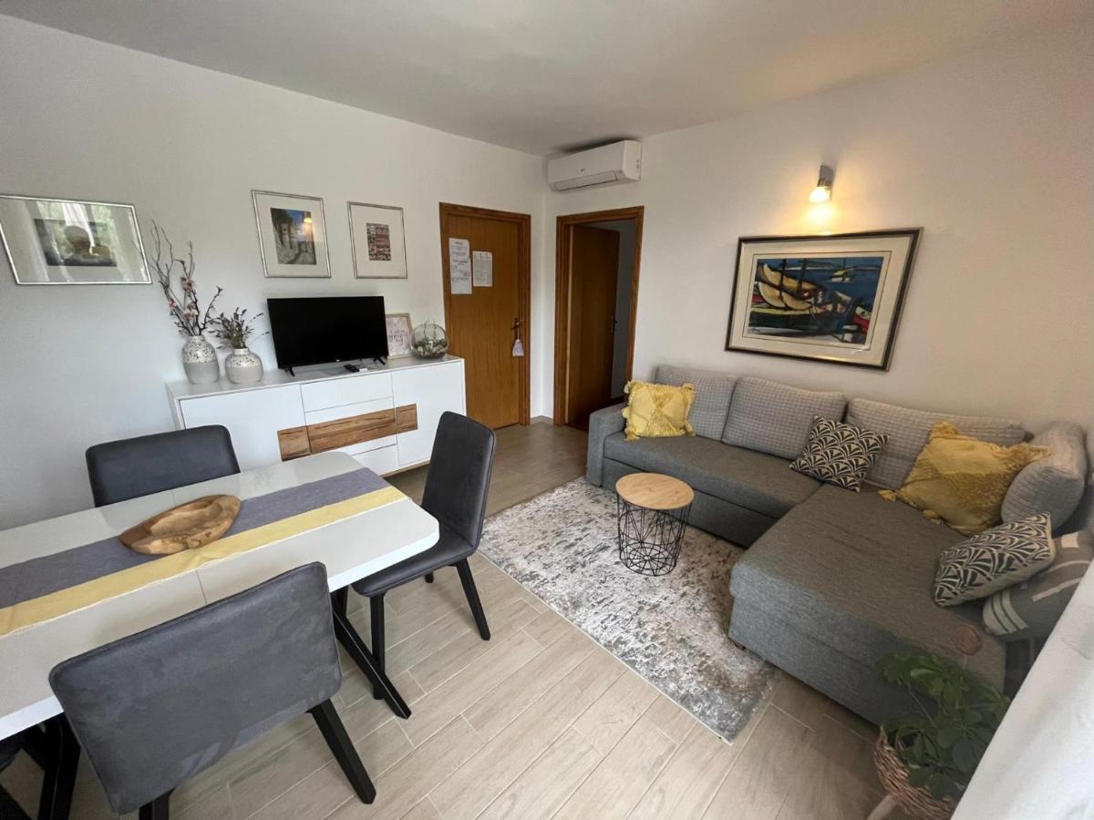 Apartmani Anica ريسيكا المظهر الخارجي الصورة