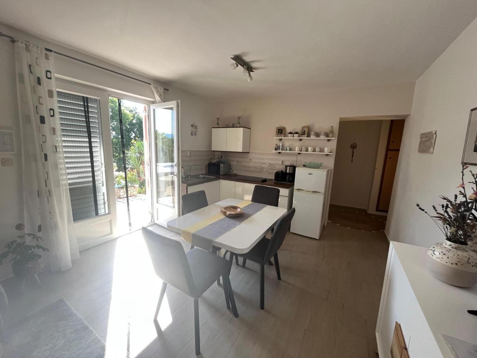 Apartmani Anica ريسيكا المظهر الخارجي الصورة