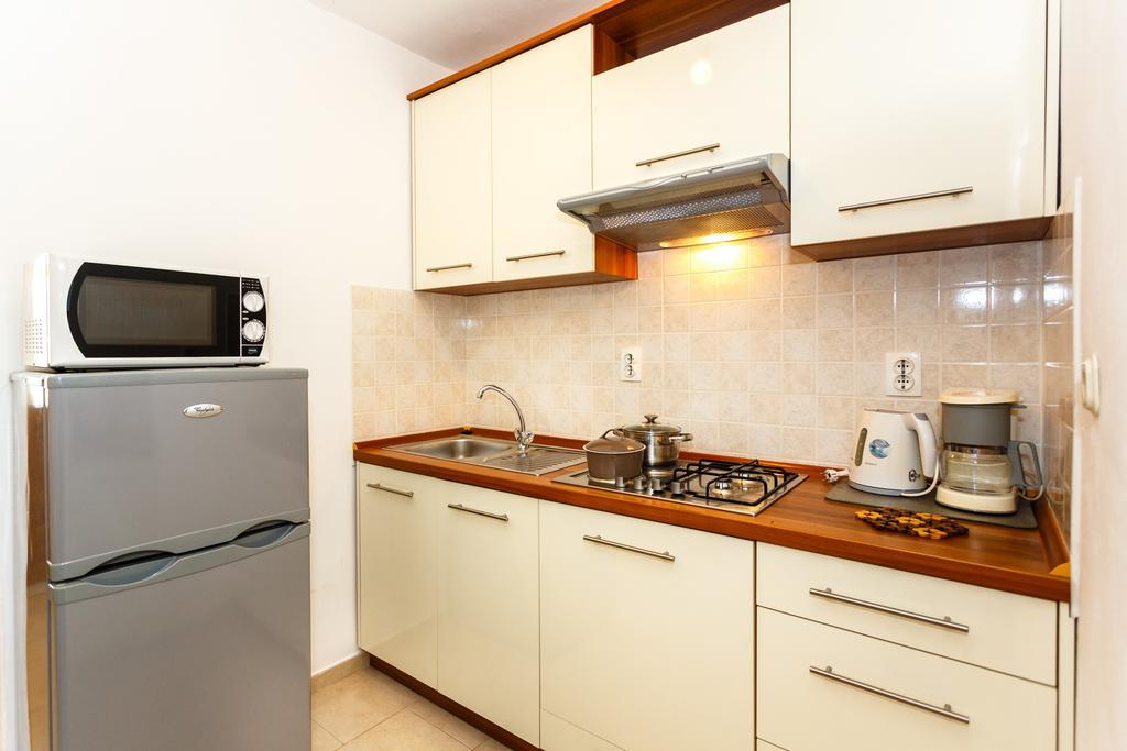 Apartmani Anica ريسيكا المظهر الخارجي الصورة