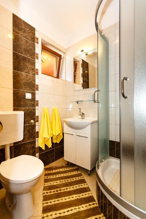 Apartmani Anica ريسيكا المظهر الخارجي الصورة